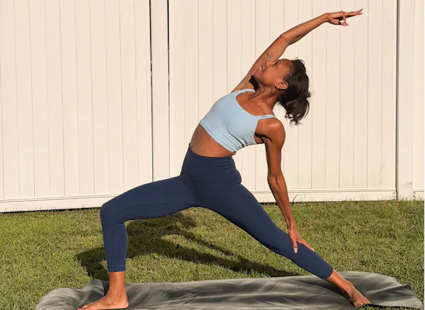 physical fitness, yoga pants, sportswear, knee, exercise, thigh