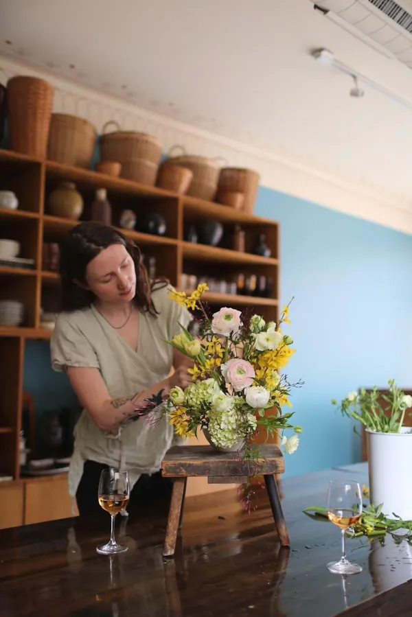 flower, flower bouquet, floristry, flower arranging, cut flowers, vase