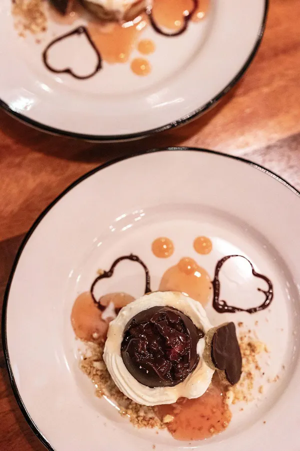 food, ingredient, tableware, dishware, dessert, plate