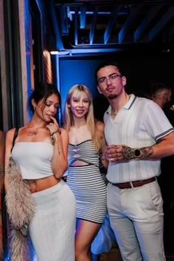 arm, fashion, event, smile, fun, dress