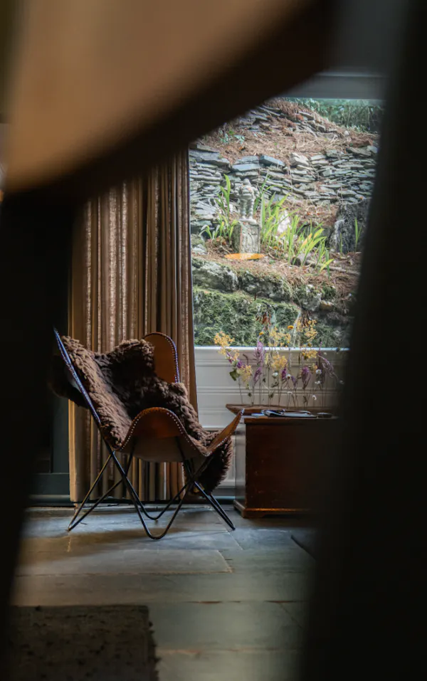 furniture, brown, living room, chair, natural material, daylighting