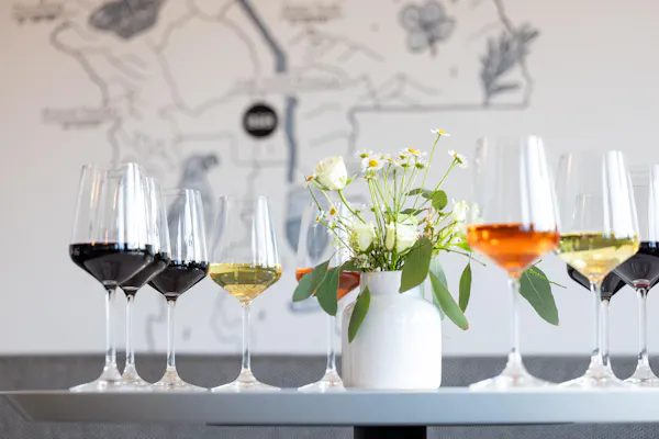 stemware, tableware, drinkware, wine glass, barware, champagne glass