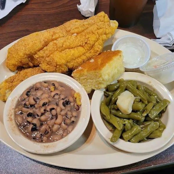 food, tableware, ingredient, dishware, plate, fried food
