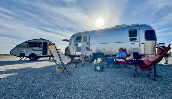 recreational vehicle, caravan, travel, camping, bumper, semi-trailer truck