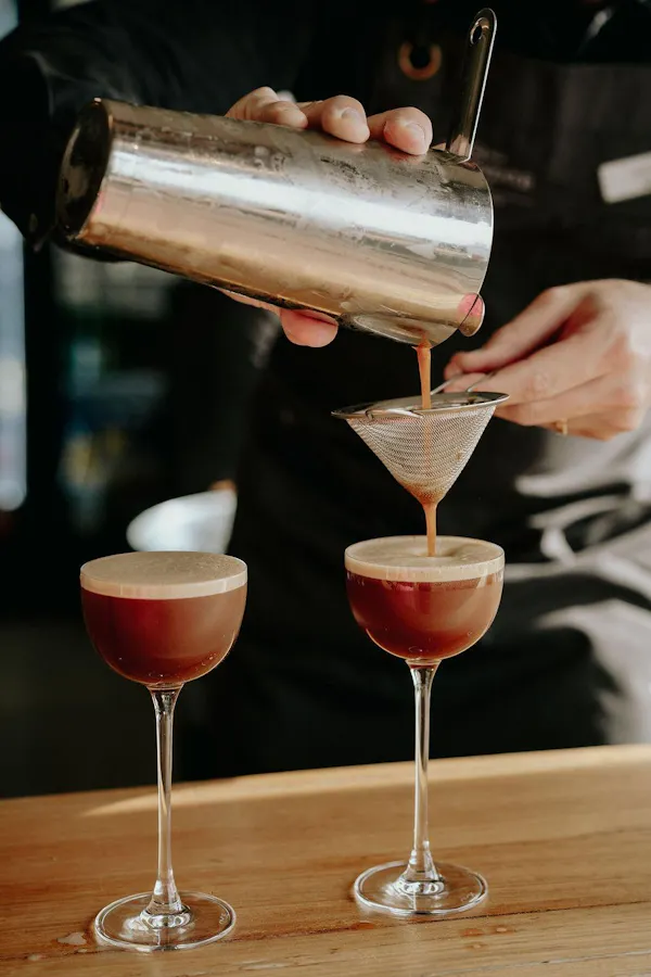 tableware, alcoholic drink, stemware, cocktail, liquor, drinkware
