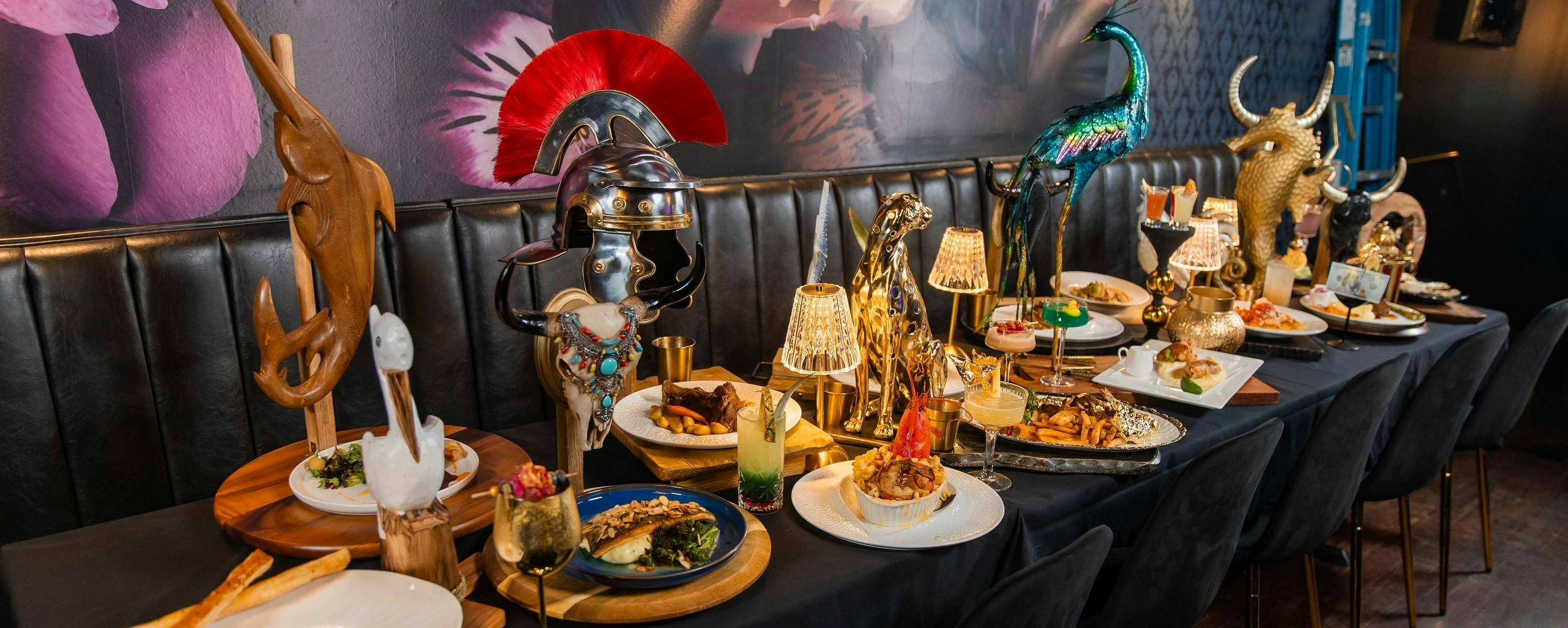 Deluxe Fun Dining 