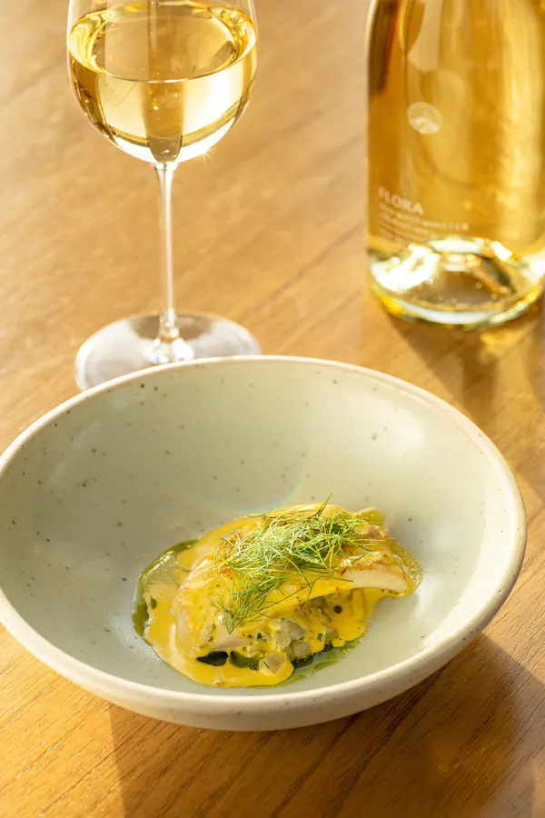 food, tableware, ingredient, serveware, dishware, alcoholic drink