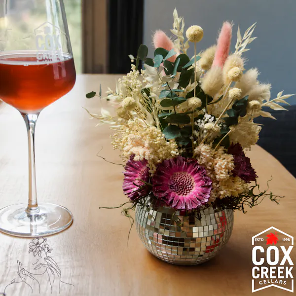 tableware, drinkware, glass, barware, floristry, cut flowers