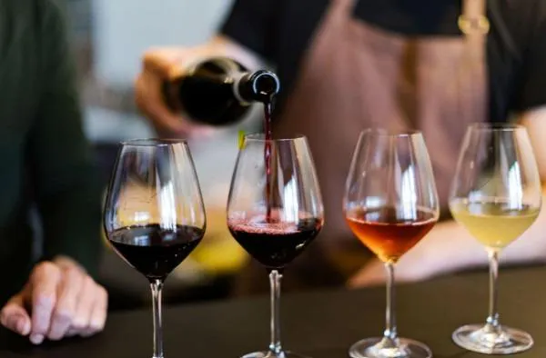 stemware, tableware, drinkware, wine glass, alcoholic drink, barware