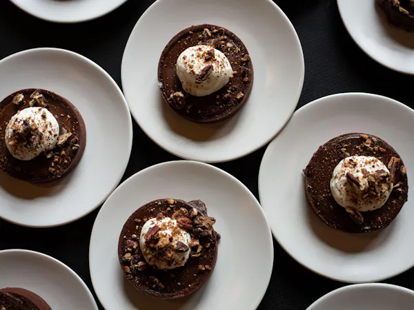 food, ingredient, cake, dessert, tableware, frozen dessert