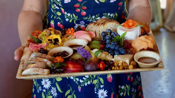 food, fruit, produce, ingredient, natural foods, tableware