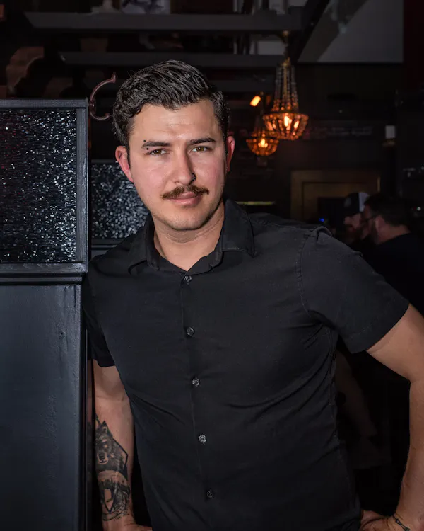 facial hair, beard, dress shirt, moustache, thorax, button