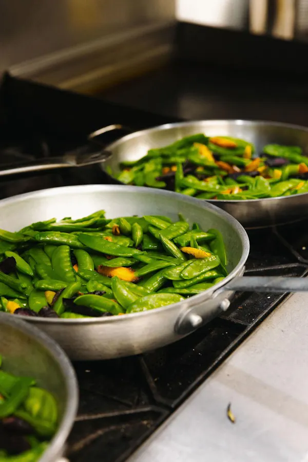 food, ingredient, produce, vegetable, tableware, cookware and bakeware