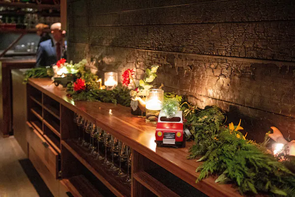 floristry, flower arranging, wood stain, houseplant, varnish, restaurant
