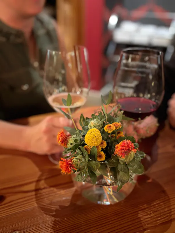 flower, tableware, drinkware, floristry, flower bouquet, cut flowers
