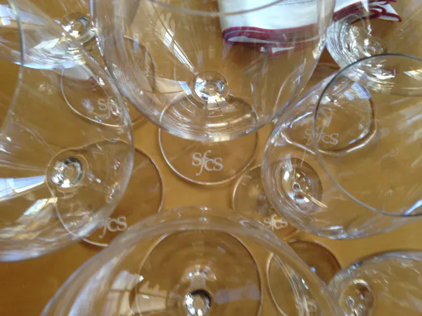 stemware, tableware, drinkware, wine glass, glass, serveware