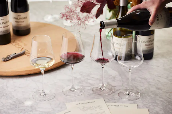 stemware, tableware, alcoholic drink, alcohol, barware, wine glass