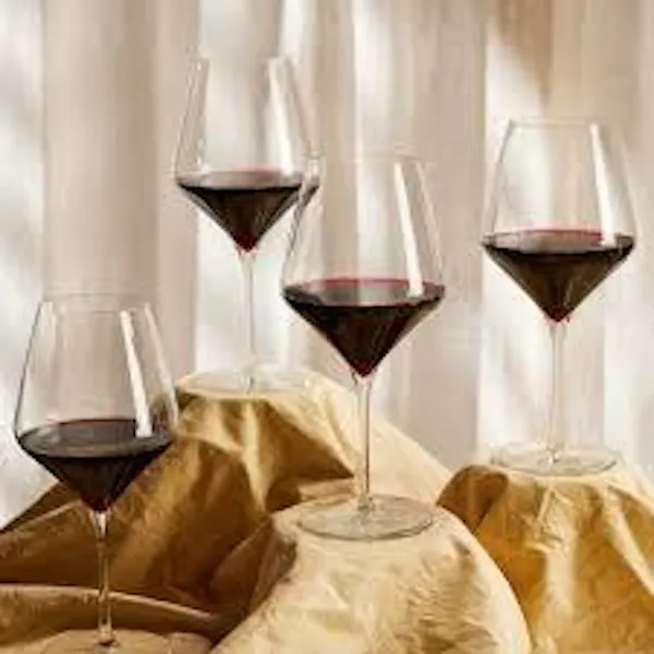 stemware, tableware, drinkware, wine glass, barware, liquid