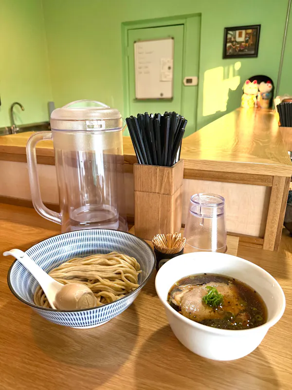 tableware, ingredient, noodle, table, food, serveware