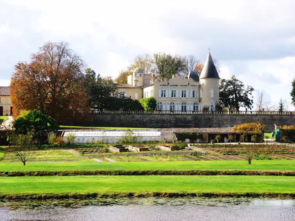 estate, château, turret, mansion, garden, castle