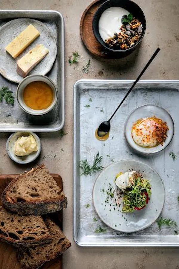 food, tableware, ingredient, serveware, bread, dishware