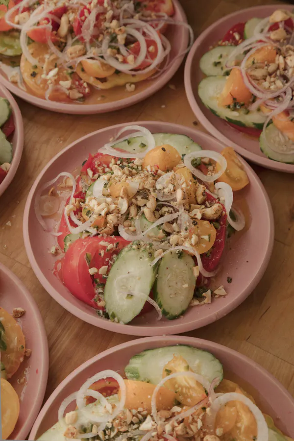 food, ingredient, tableware, salad, produce, vegetable