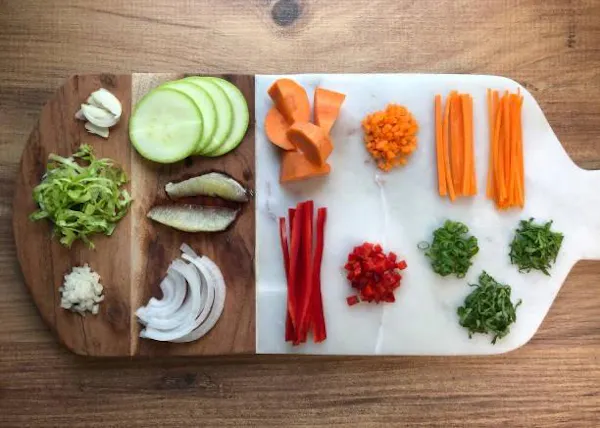 food, ingredient, produce, vegetable, tableware, cutting board