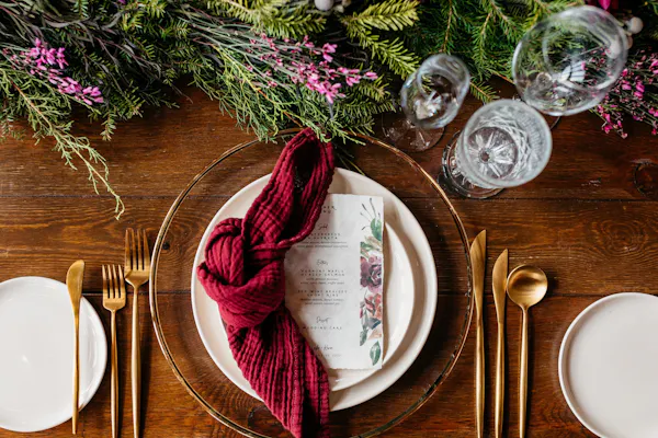 tableware, dishware, table, serveware, cutlery, plate