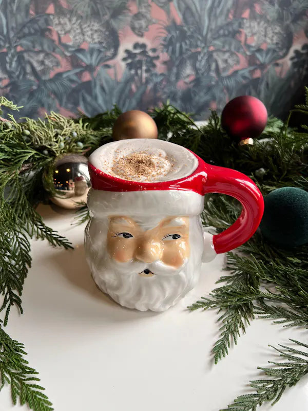 santa claus, tableware, fictional character, drinkware, moustache, serveware