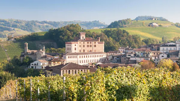 tourist attraction, medieval architecture, convent