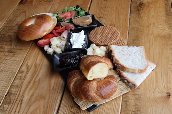 food, ingredient, bread, tableware, finger food, breakfast
