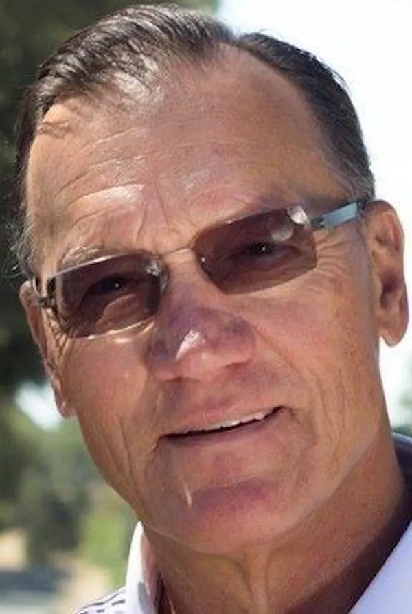 eyewear, chin, glasses, cheek, vision care, eyebrow
