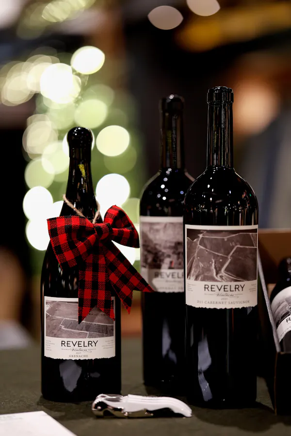 bottle, alcoholic drink, liquid, alcohol, glass bottle, wine bottle