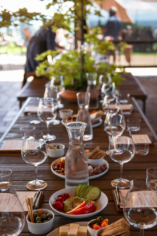 tableware, furniture, table, drinkware, food, stemware
