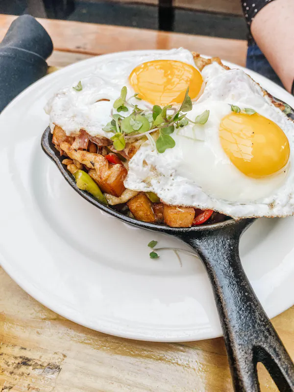 food, fried egg, tableware, ingredient, breakfast, yolk