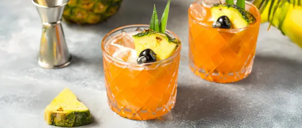 fruit, alcoholic drink, tableware, food, liquor, cocktail
