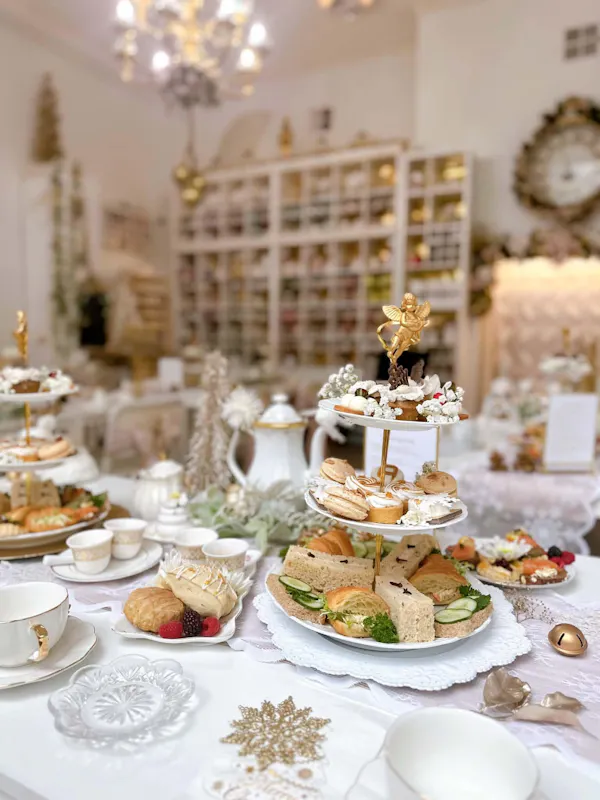 tableware, serveware, table, dishware, porcelain, furniture