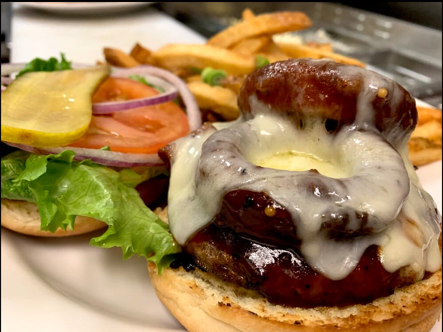 Top Notch Grill & Lounge