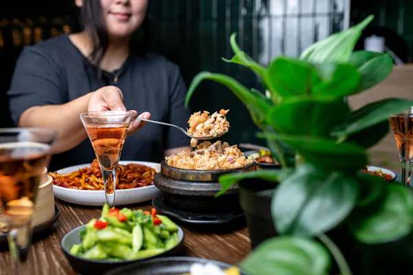 food, tableware, ingredient, table, bowl, restaurant