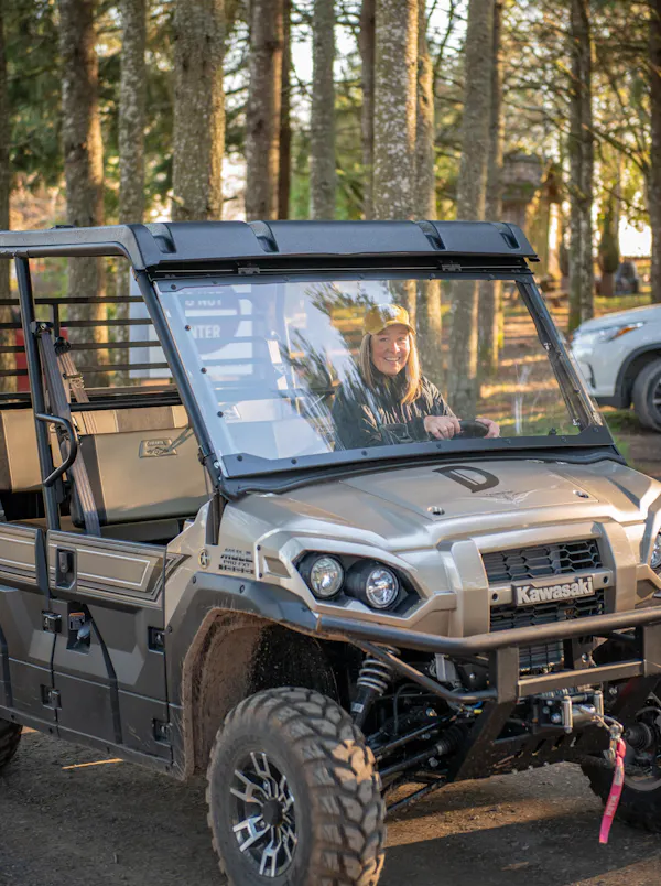 motor vehicle, wheel, automotive exterior, automotive tire, bumper, all-terrain vehicle