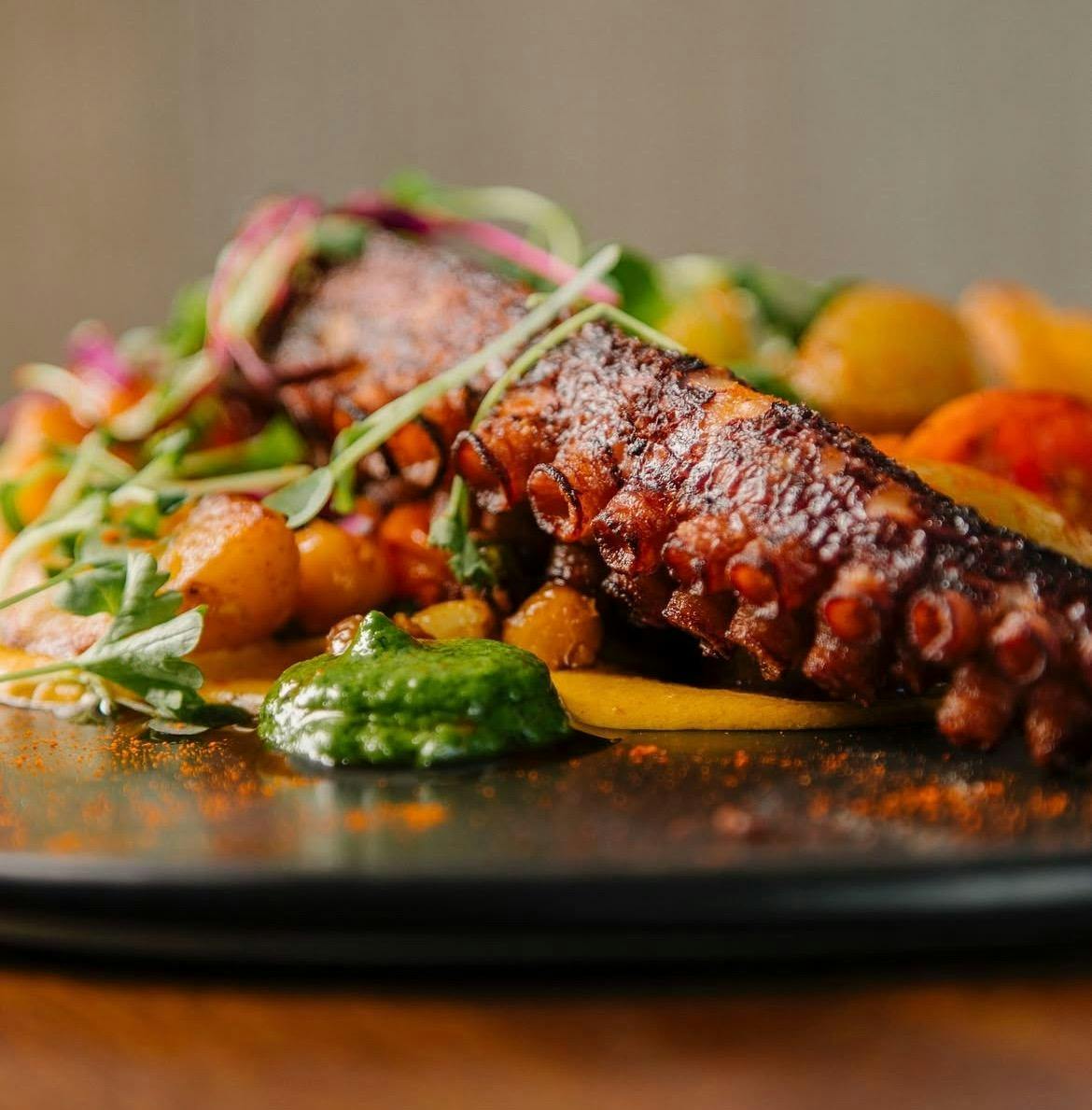 ORO Restaurant & Lounge