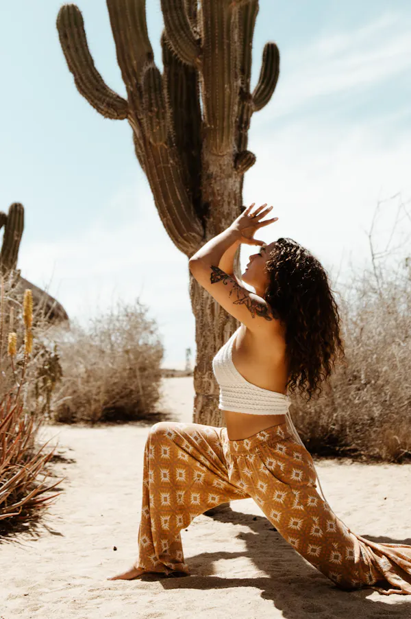 waist, people in nature, photo shoot, model, aeolian landform