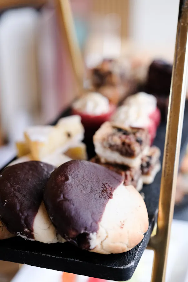 food, ingredient, dessert, finger food, tableware, dairy product