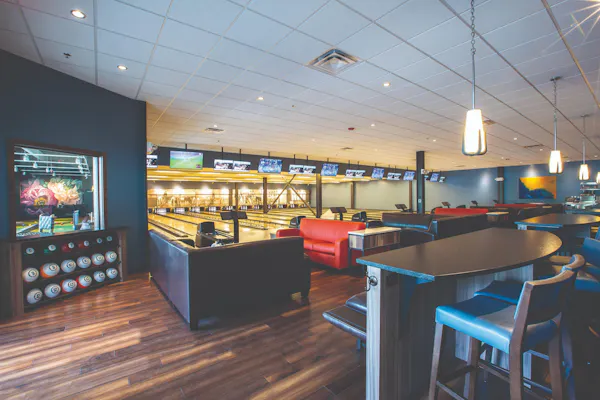 flooring, indoor games and sports, ceiling, wood flooring, floor, individual sport