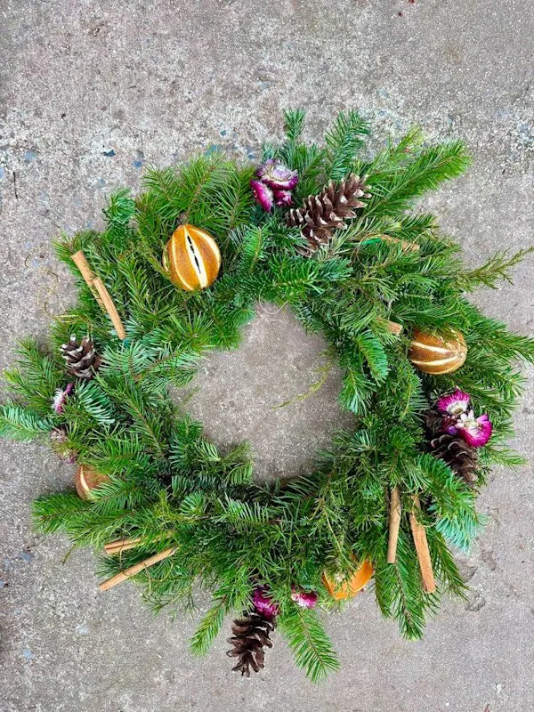 wreath, christmas decoration, conifers, christmas day, evergreen