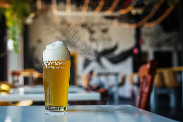 beer glassware, wheat beer, beer, barware, alcoholic drink, lager