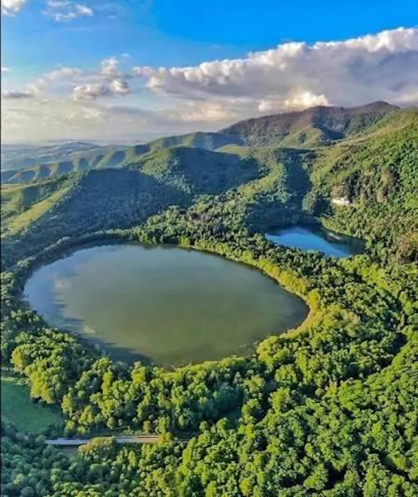 water resources, body of water, natural landscape, tarn, mountain, hill