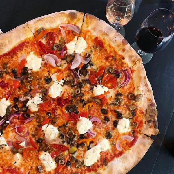 food, pizza, ingredient, tableware, fast food, pizza cheese