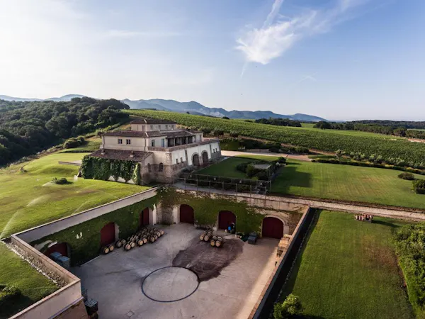 estate, hacienda, mansion
