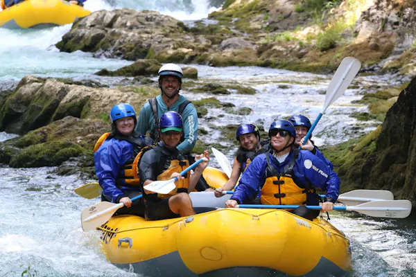 boat, rafting, inflatable boat, watercraft, personal protective equipment, watercourse
